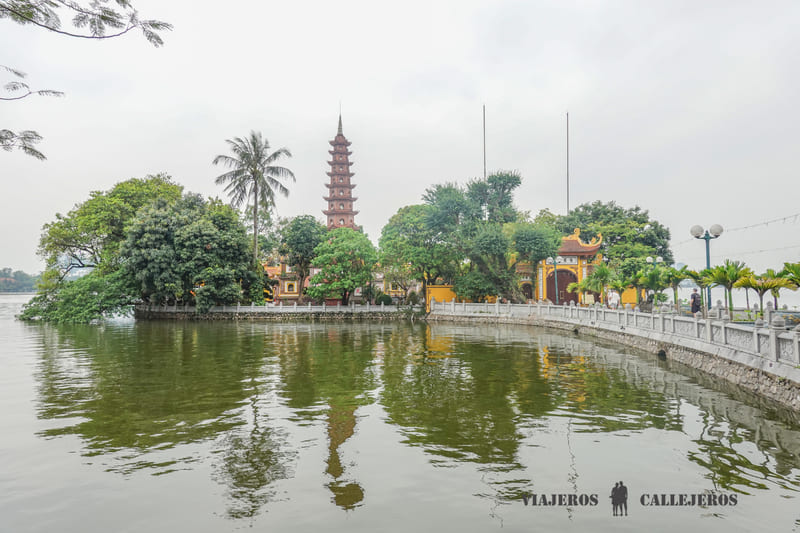 Pagoda de Tran Quoc que hacer en hanoi