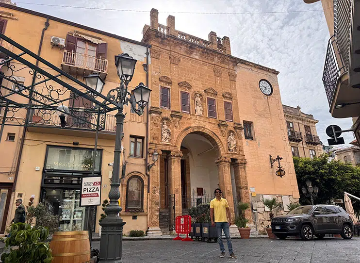 Qué visitar en Cefalú: Piazza Garibaldi