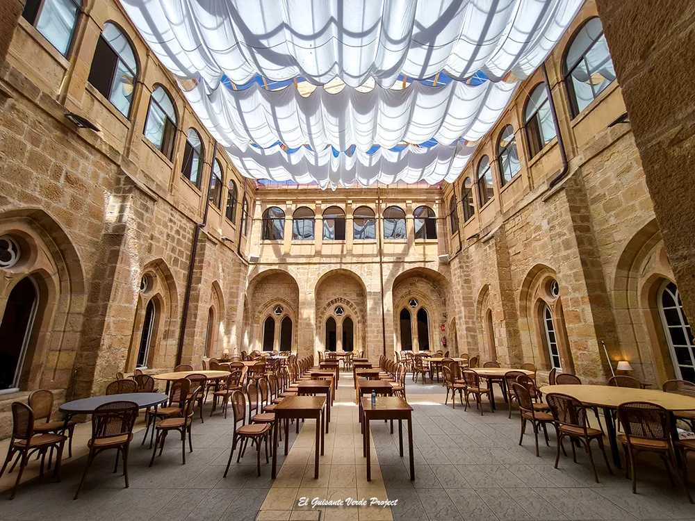Monasterio del Espino, claustro, por El Guisante Verde Project