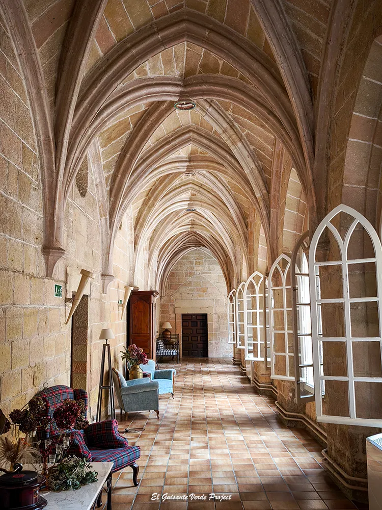 Bóvedas del Claustro del Monasterio del Espino, por El Guisante Verde Project