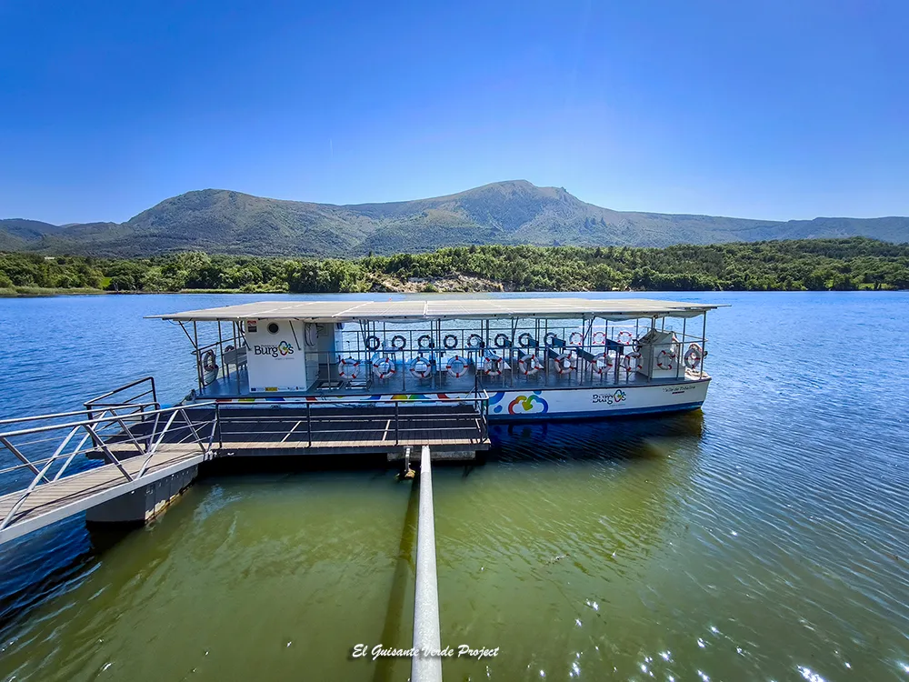 Barco Solar del Embalse de Sobrón, por El Guisante Verde Project