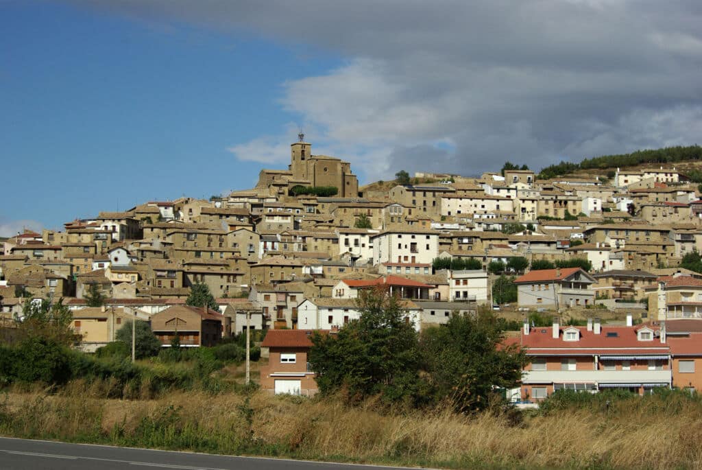 El pueblo medieval de Aibar/Oibar, en Navarra. Foto del Archivo del patrimonio inmaterial de Navarra