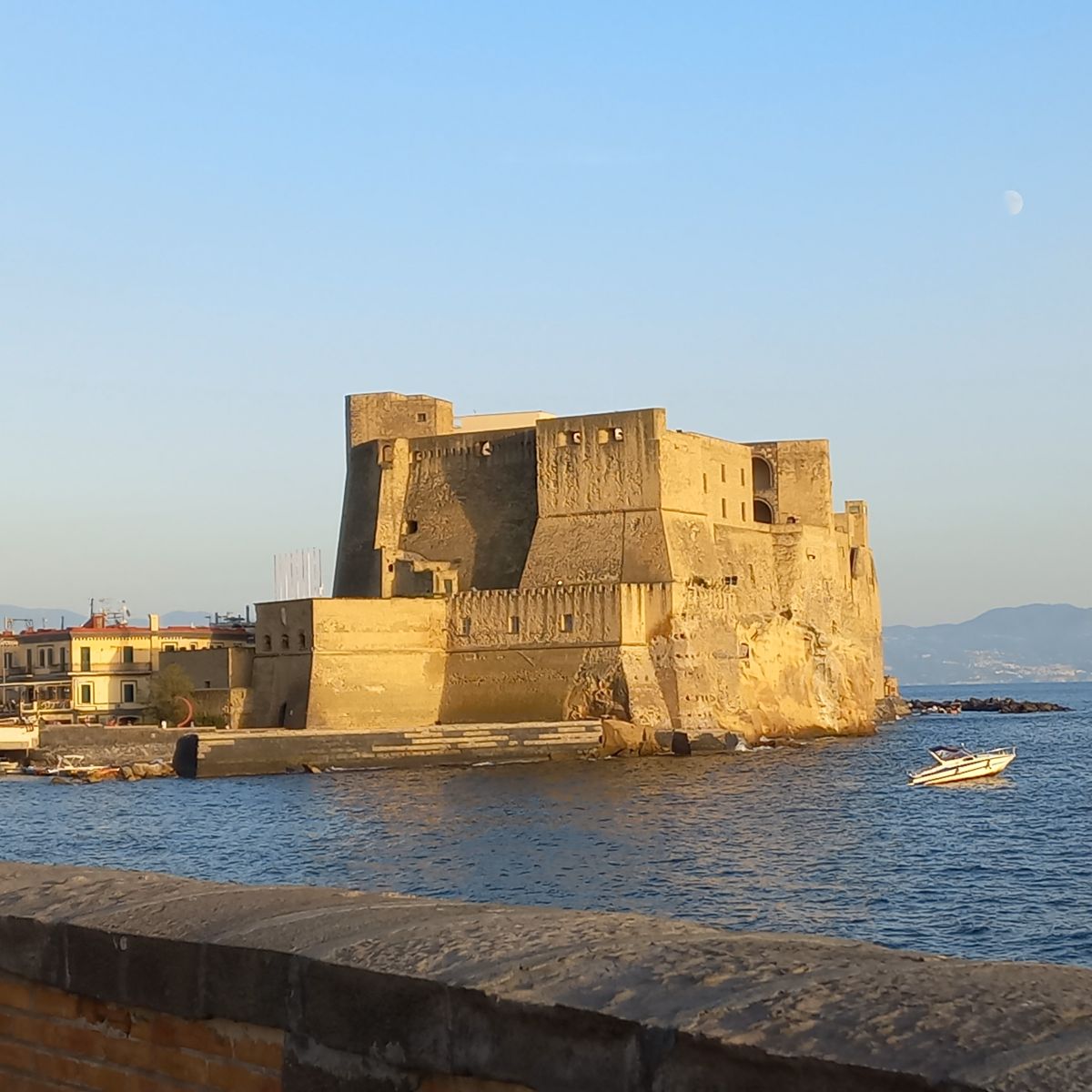 Castillo dell'Ovo