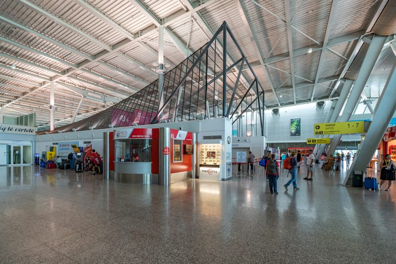 Aeropuerto Tirana internet en Albania