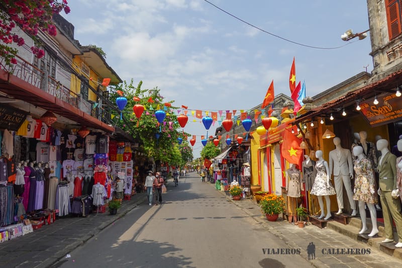 Calles de Hoi An al viajar a Vietnam