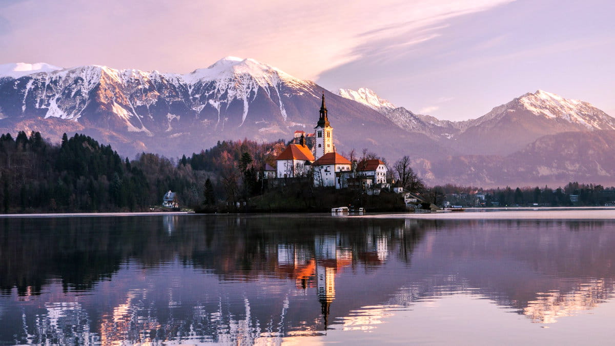 Postal del lago Bled en Eslovenia