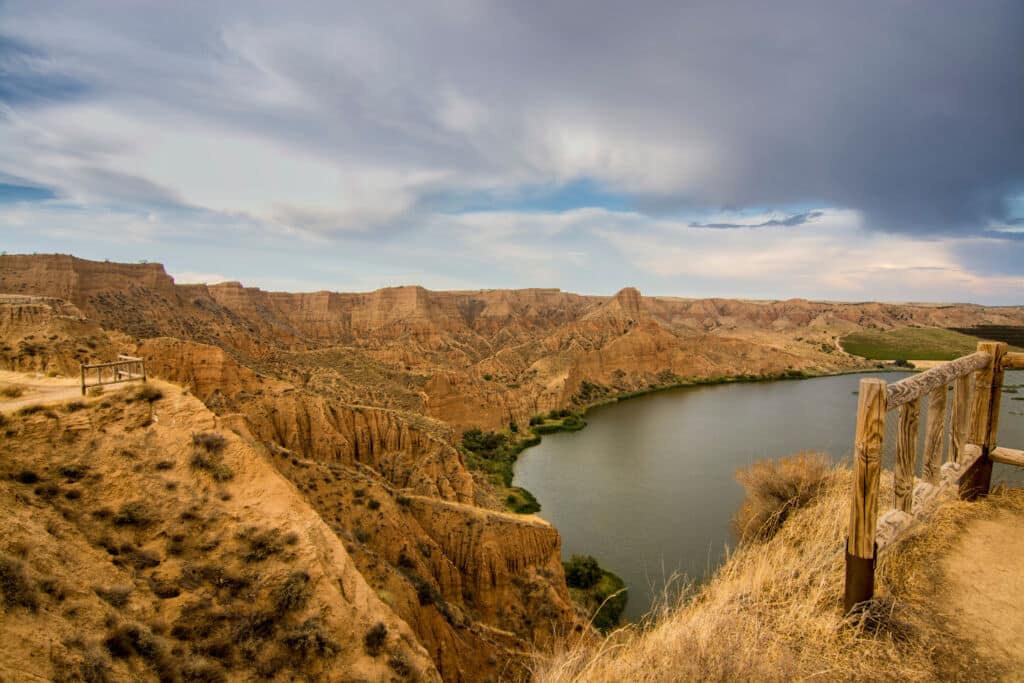 Barrancas de Burujón, embalse de Castrejón (Toledo).