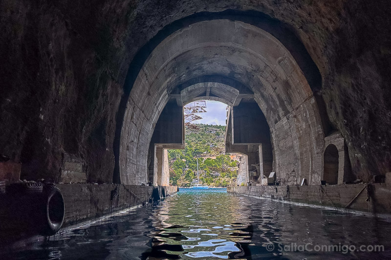 Catamaran Croacia Bunker