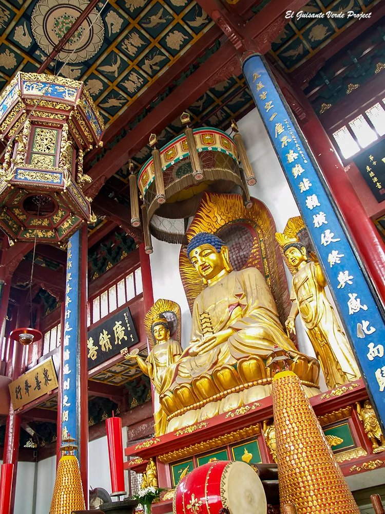 Templo Lingyin, representaciones Buda - Hangzhou, China Templo Lingyin, representaciones Buda - Hangzhou, China, por El Guisante Verde Project