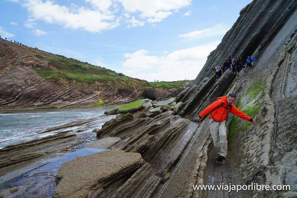Senderismo - La ruta del Flysch a pie (Senderismo desde Zumaia a Deba) Partiendo desde Zumaia