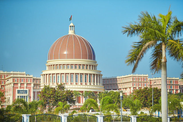 Sede del Banco Nacional de Angola en Luanda, uno de los edificios más característicos