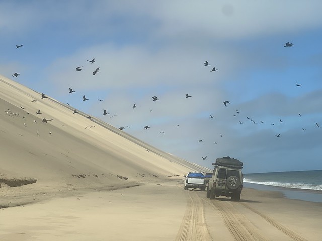 Coches en Baía dos Tigres (Angola)