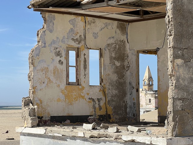 Ruinas de Sao Martinho dos Tigres (Ilha dos Tigres, Angola)