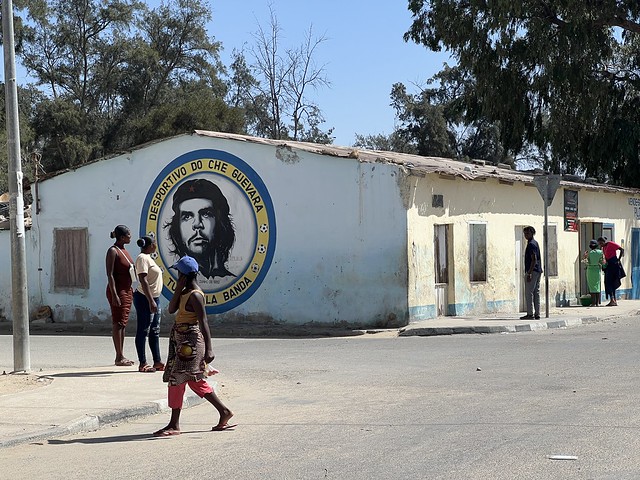 Calle en Tombua (Angola)