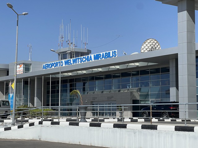 Aeropuerto Welwitschia Mirabilis en Moçamedes (Namibe), Angola
