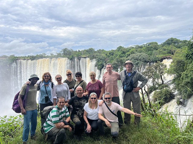 El grupo en las cascadas de Kalandula (Angola)