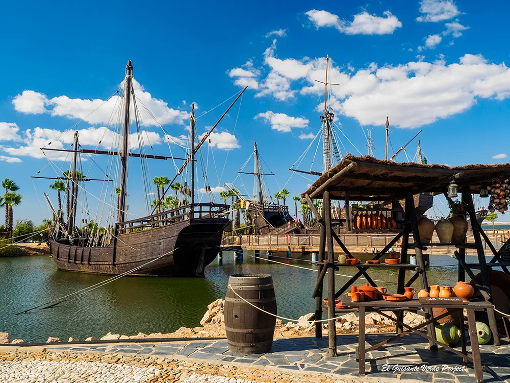 Muelle de las Carabelas, mercancías en el Barrio Medieval - Huelva Muelle de las Carabelas, mercancías en el Barrio Medieval - Huelva, por El Guisante Verde Project
