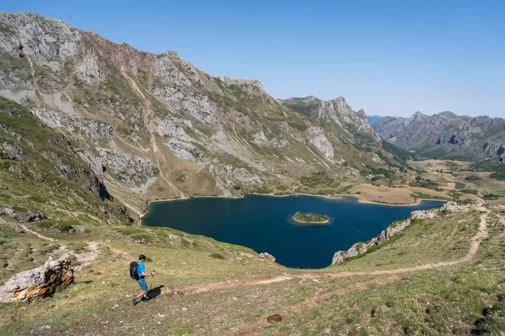 Lago del Valle