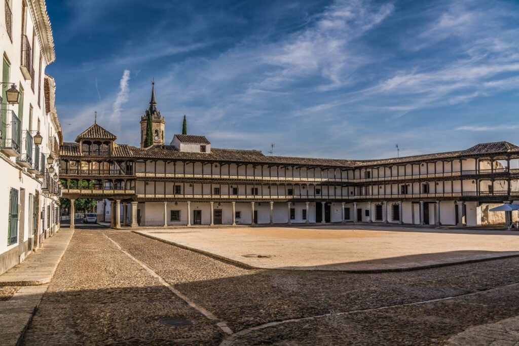 Plaza Mayor de Tembleque (Toledo).