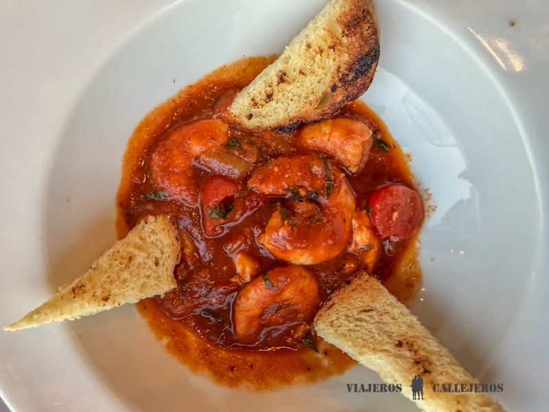 Gambas saganaki en los restaurantes donde comer en Chania