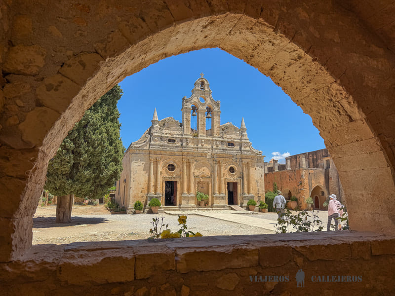 Visitar el Monasterio de Arkadi, una de las cosas que hacer en Creta