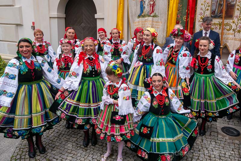 Corpus Christie en Polonia Lowicz Trajes Congregacion Posa