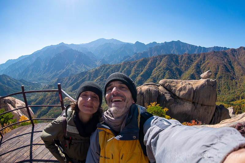 Que Ver en Seoraksan Corea Roca Ulsanbawi Paisaje Selfie