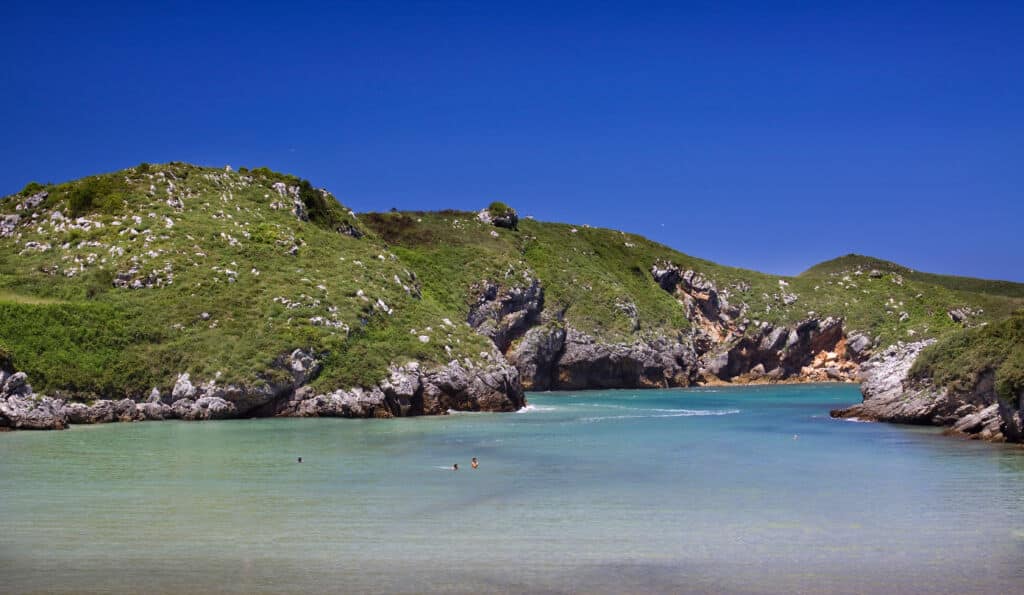 Playa de Poo, en Asturias. Por Ana Tramont.