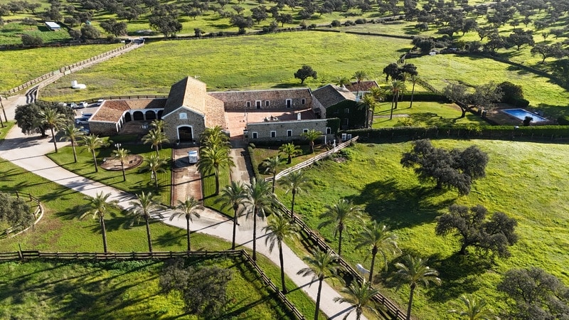 Alojamiento Rural Finca Barral (Sevilla)