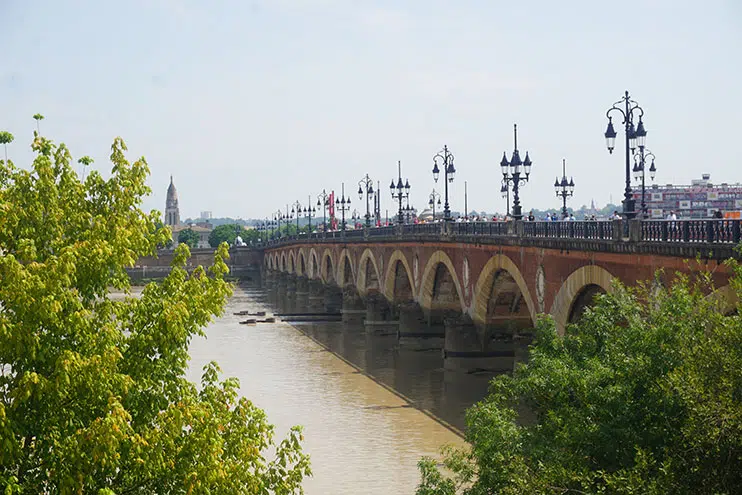 Puente de Piedra de Burdeos