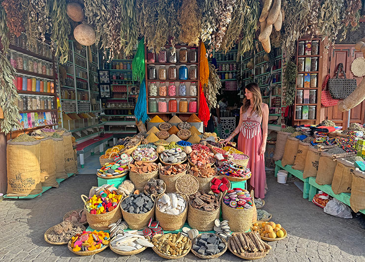 Tiendas en el zoco de Marrakech